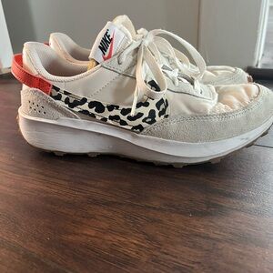 Nike women’s Shoes - Cream and Orange